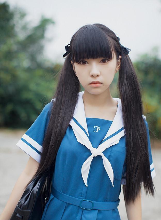 一個清純性感美女夏休學(xué)生時代