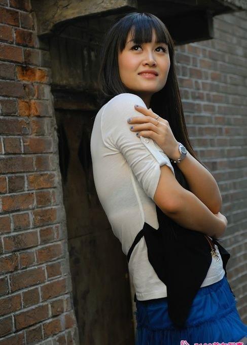 嶺南美女們盡展風(fēng)情圖片