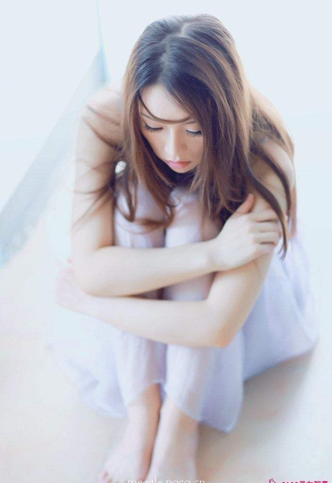 藍(lán)色天臺(tái)寫真