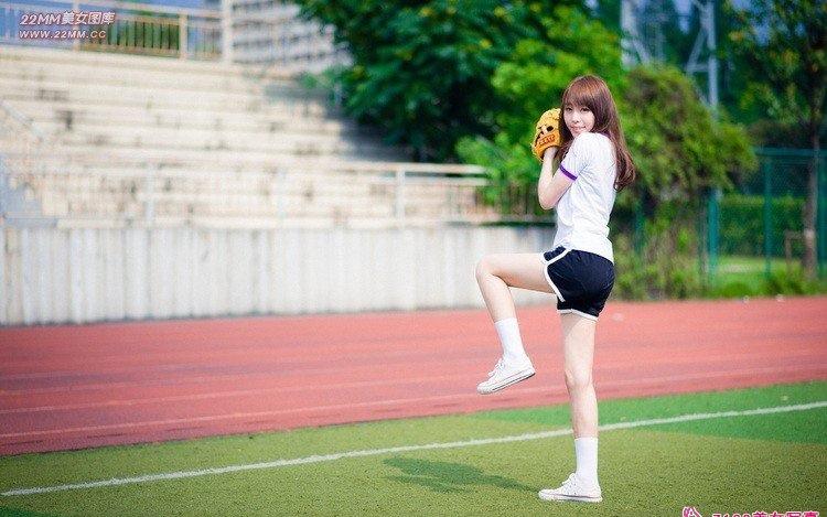 愛情操場上的親純妹妹寫真