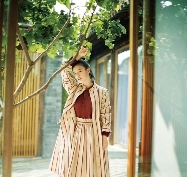 馬思純曝文藝清新封面 深潛少女陽(yáng)光明媚寫(xiě)真