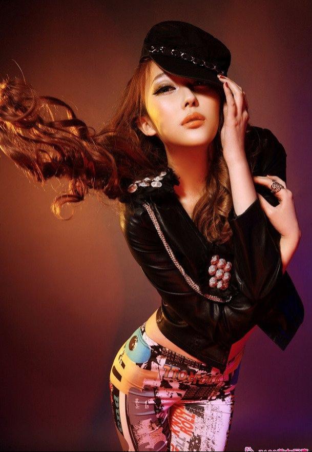 時尚的美女寫真