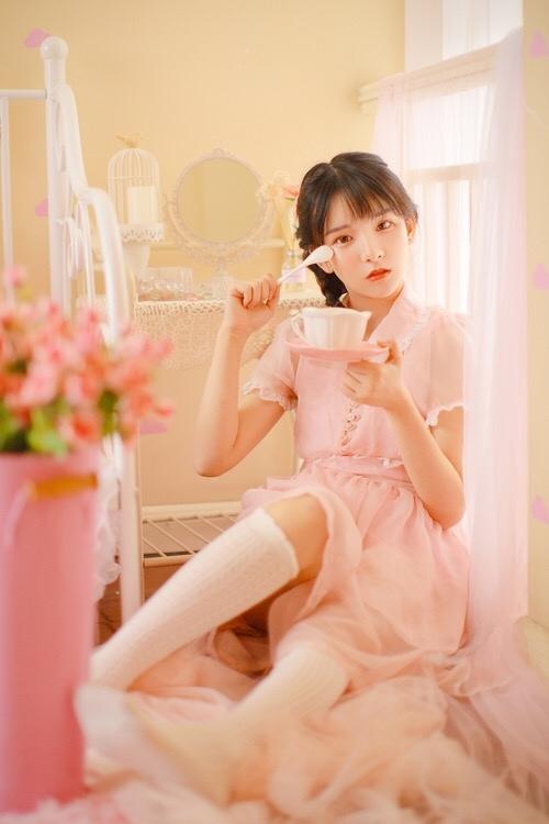 女孩房間