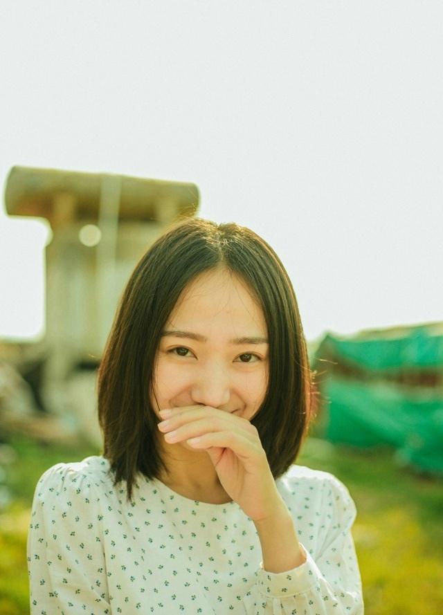 文藝小清新妹子夏天治愈系時(shí)尚寫(xiě)真