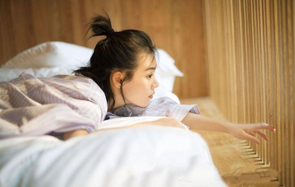 馬思純曝文藝清新封面 深潛少女陽(yáng)光明媚寫(xiě)真