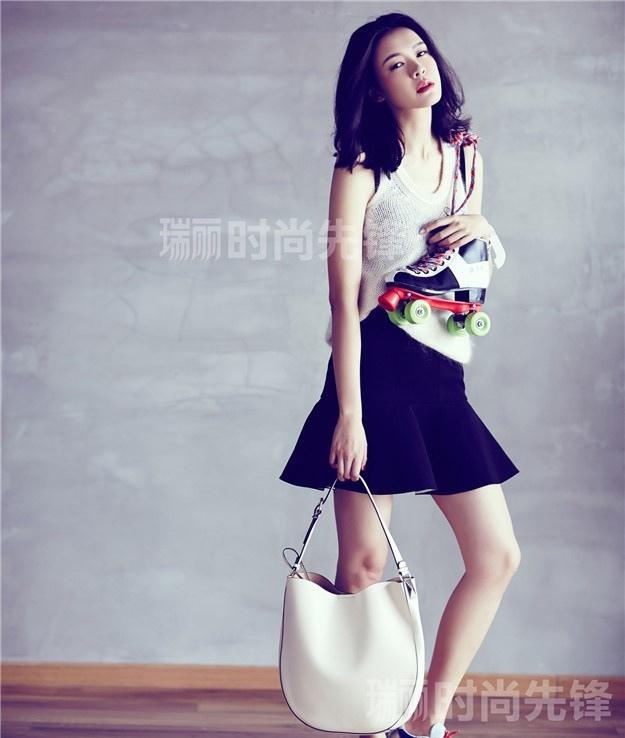 美女李艾潮范兒依舊 復(fù)古時尚大片寫真