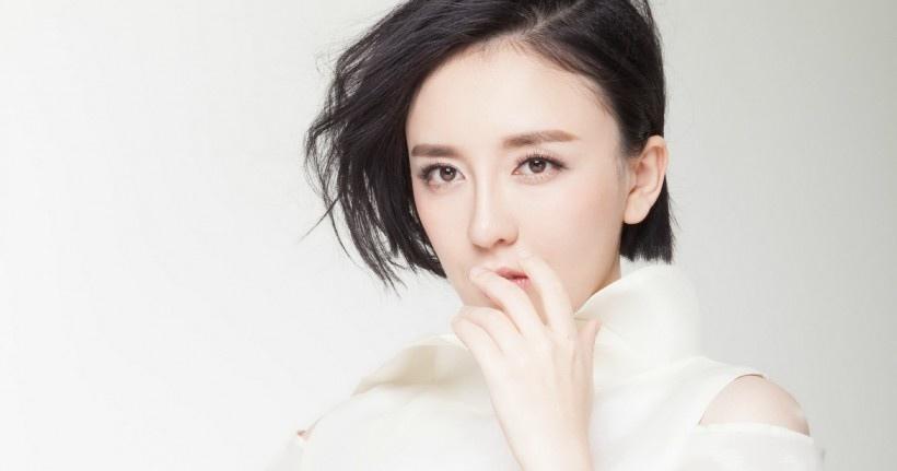 美女演員呂佳容寫(xiě)真
