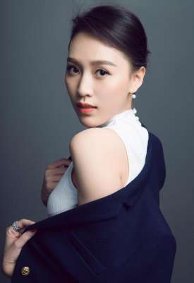 美女任媄熙最新時(shí)尚大片曝光新寫真