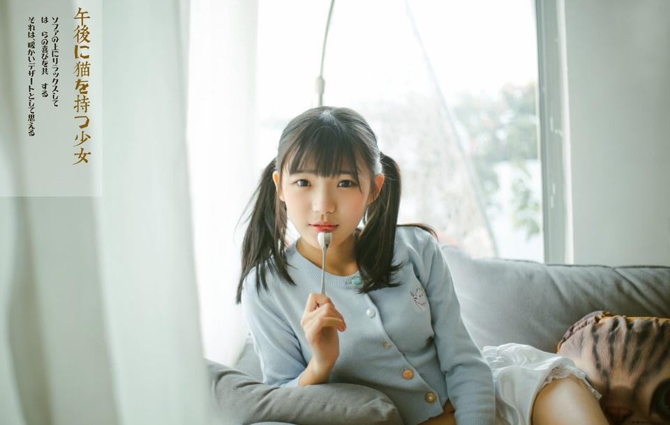 美少女與貓的午后快樂(lè)時(shí)間