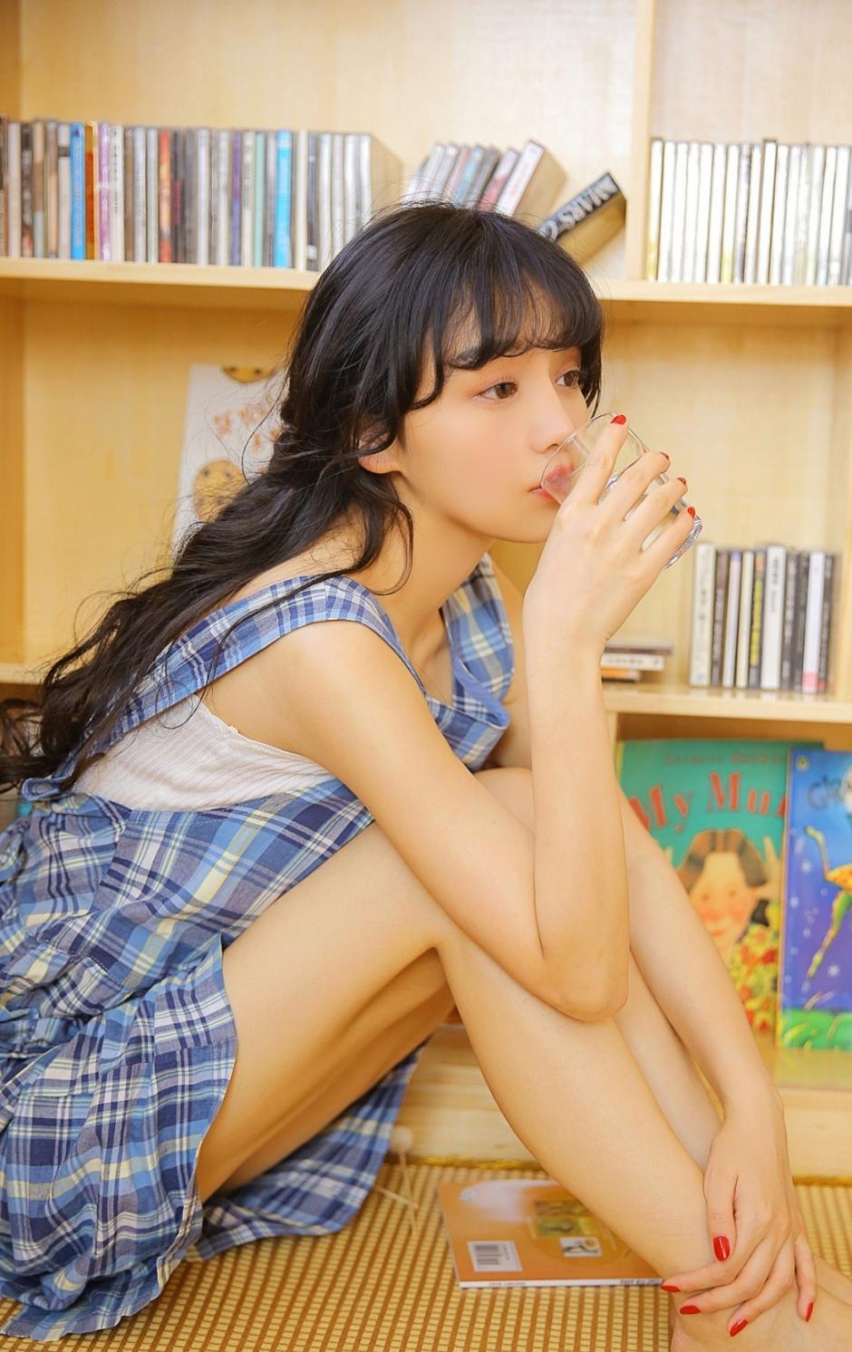 性感小清新美女模特性感美腿誘惑時尚私房寫真