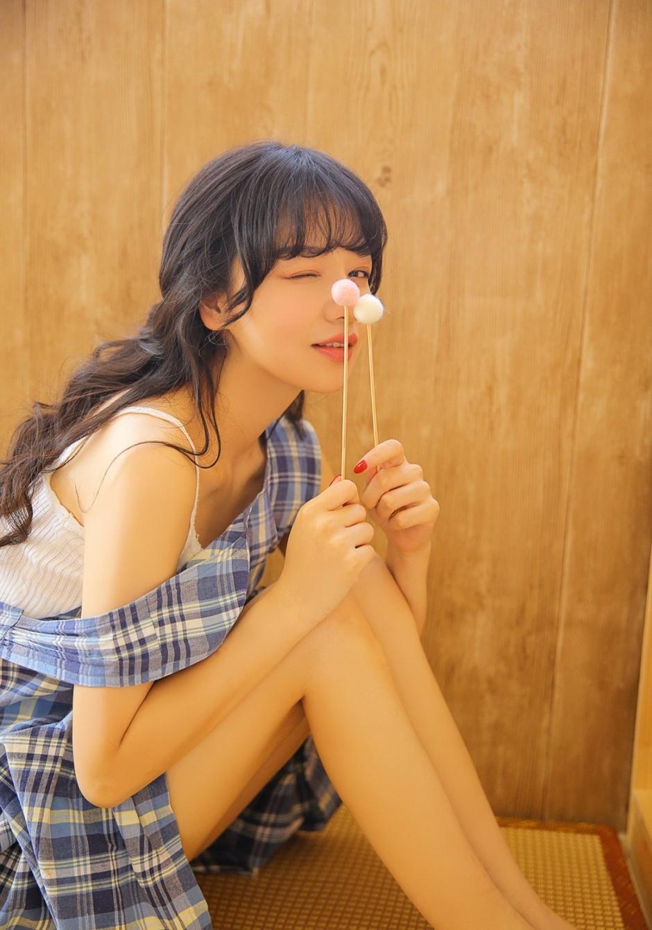 性感小清新美女模特性感美腿誘惑時尚私房寫真