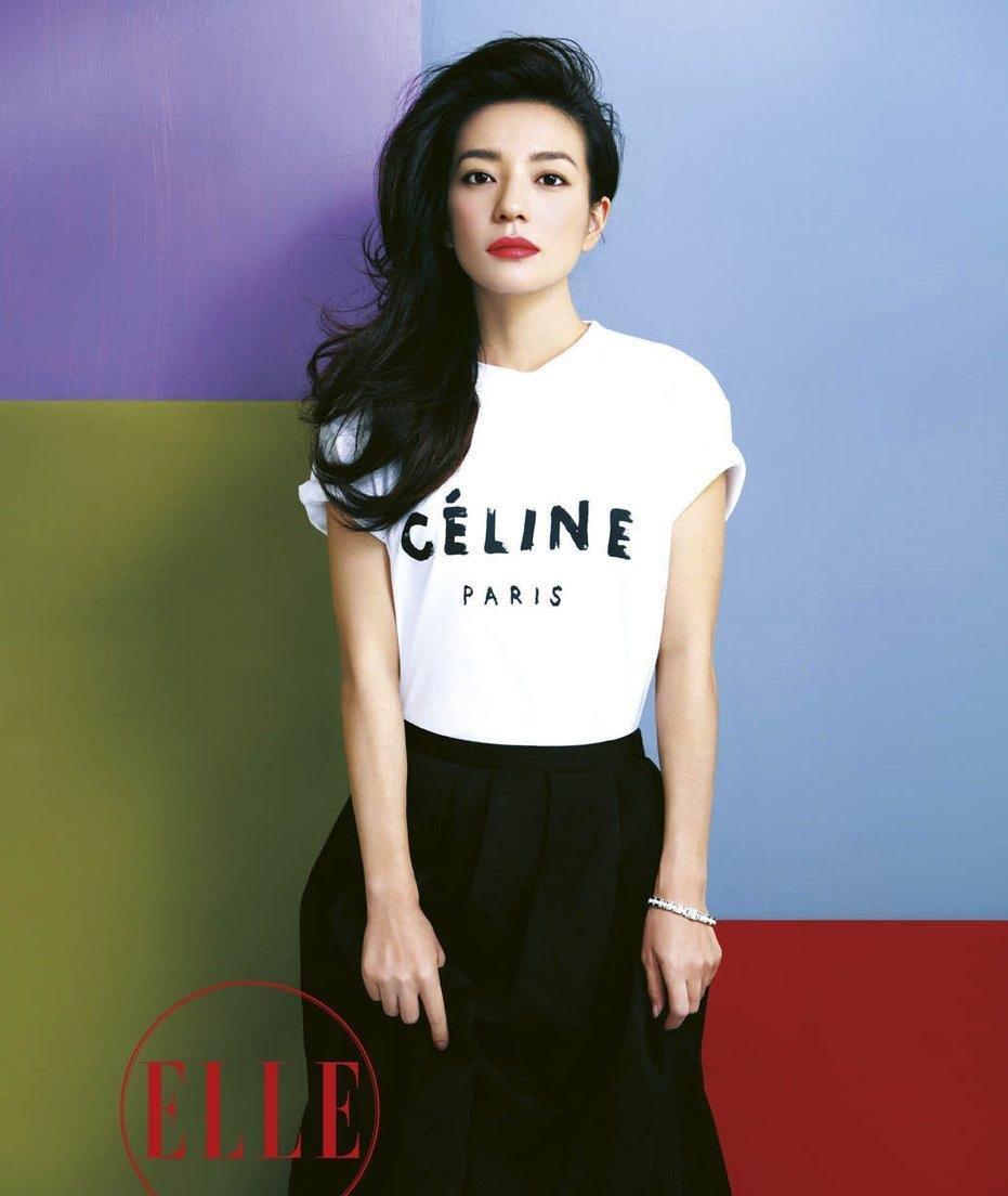 女神趙薇《ELLE》大片嬌艷動人展御姐氣質(zhì)