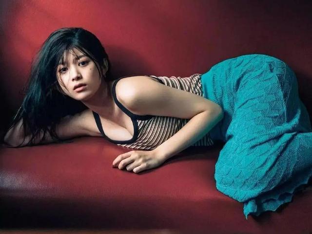 日本擁有“魔鬼身材”的女星！美腿太逆天了