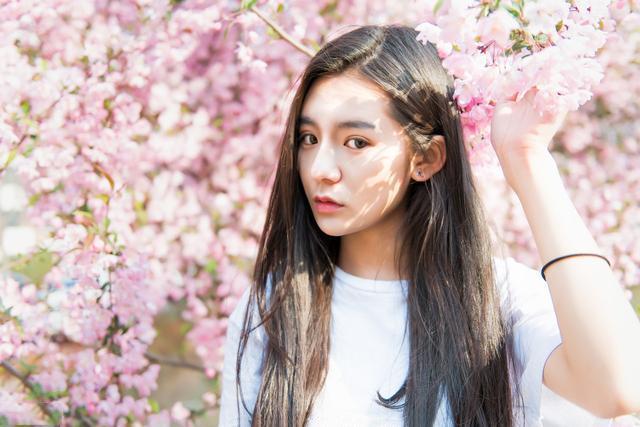 高清美女圖片，張張可當(dāng)壁紙哦
