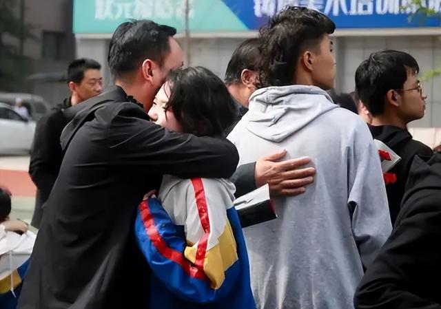 601分高考生被殘忍殺害，嫌疑人竟是51歲同村親戚，家長以淚洗面