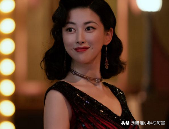 被譽(yù)為中國(guó)第一美女，與法拉利總裁談戀愛，朱珠到底靠什么？