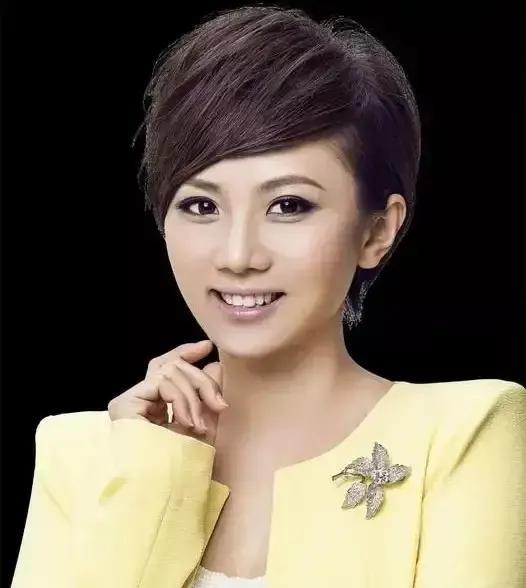 廣東十大美女主持人，美貌與智慧并重的才女，比明星還漂亮的主播