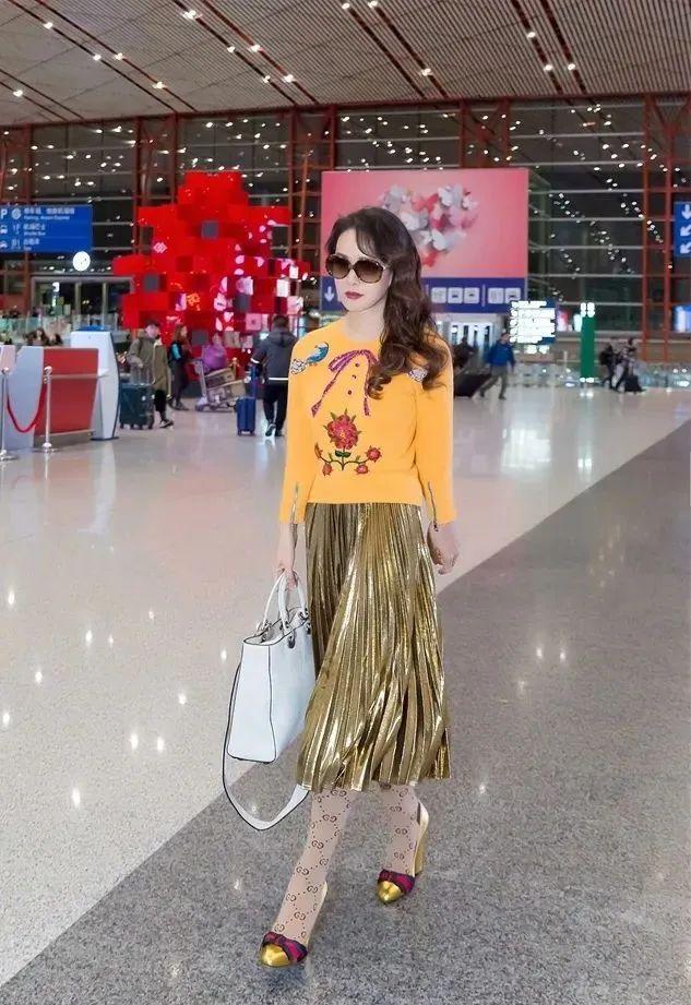 一雙腳毀全身，女明星雷人高跟鞋，有的土成村貨，有的像包粽子