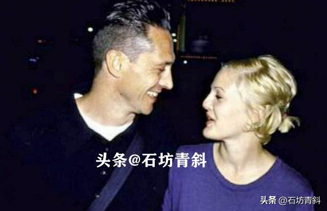 壞女孩的起伏人生：13歲吸毒，19歲結(jié)婚兩個(gè)月分手，48歲獨(dú)帶倆娃