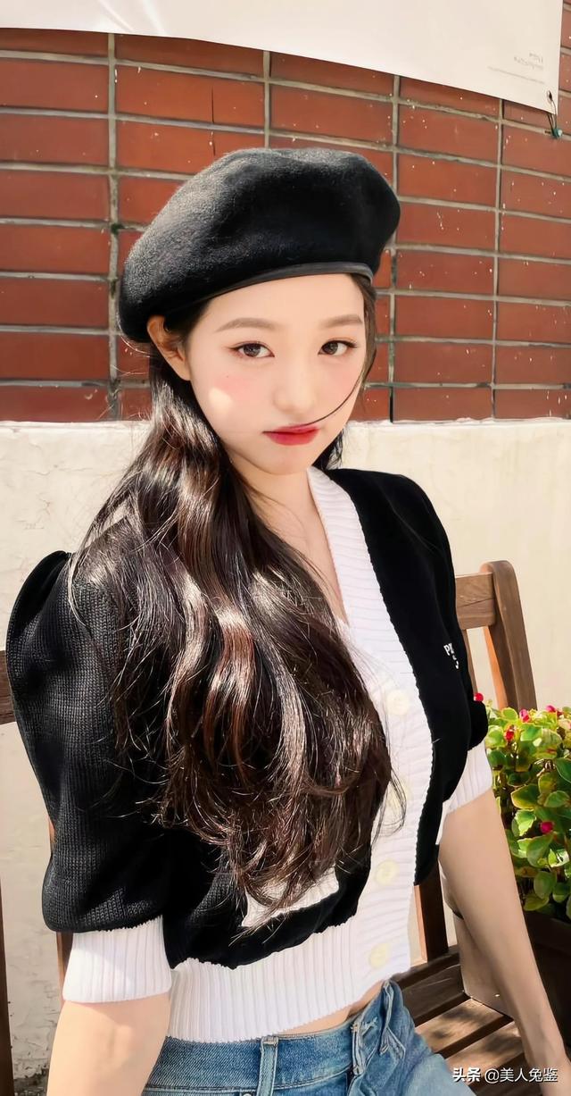 精靈少女張?jiān)⒏咔灞诩? onerror=
