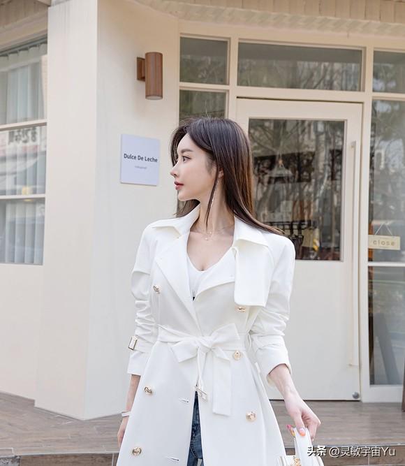 唯美清新的緊身牛仔褲美女，曼妙身材舒適養(yǎng)眼，盡顯迷人曲線