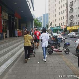 工廠女孩(深圳打工者：好不容易進女孩子多的工廠，發(fā)現她們要求都好高)