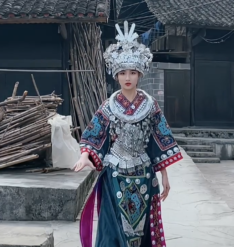 驚艷全網(wǎng)的9大民族變裝，就連央視都帶頭轉(zhuǎn)發(fā)，哪一個(gè)驚艷了你？