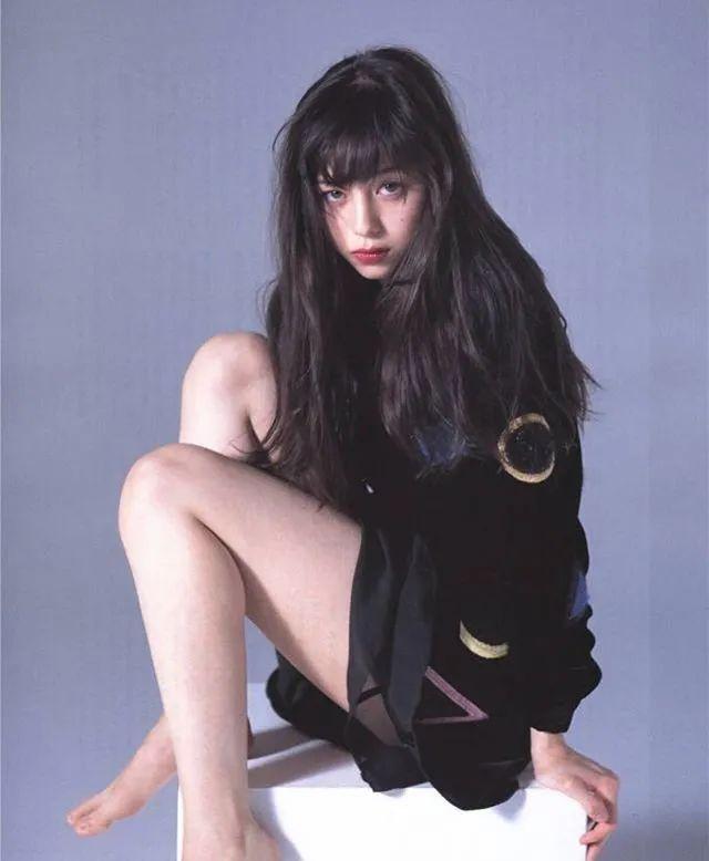 日本擁有“魔鬼身材”的女星！美腿太逆天了