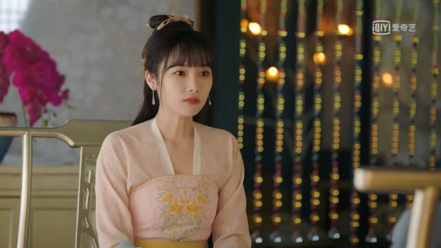內娛“四千年美女”，夠夠了