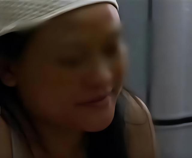 失蹤9月,女博士挺孕肚流落街頭,發(fā)瘋坐路邊傻笑,到底經(jīng)歷了什么？