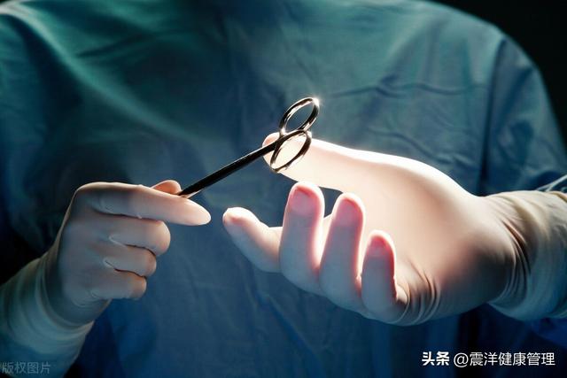 乳房太大是好是壞？需要手術嗎？醫(yī)生：看具體情況而定