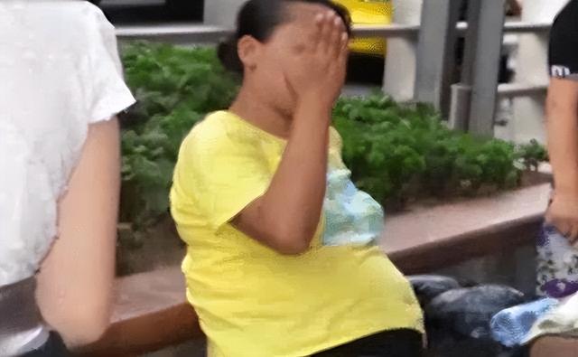 失蹤9月,女博士挺孕肚流落街頭,發(fā)瘋坐路邊傻笑,到底經(jīng)歷了什么？