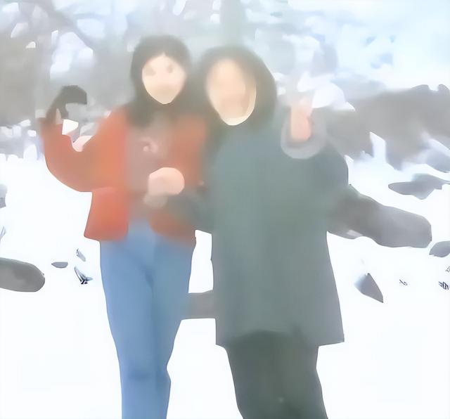 失蹤9月,女博士挺孕肚流落街頭,發(fā)瘋坐路邊傻笑,到底經(jīng)歷了什么？