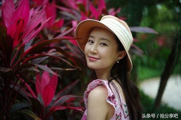 十位射手座女明星，兩位港臺第一女神，內地最受歡迎的是她