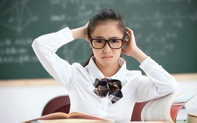青春期是女孩的“危險期”？三條界限要守住，有女兒的父母多重視