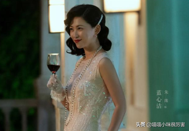 被譽(yù)為中國(guó)第一美女，與法拉利總裁談戀愛，朱珠到底靠什么？