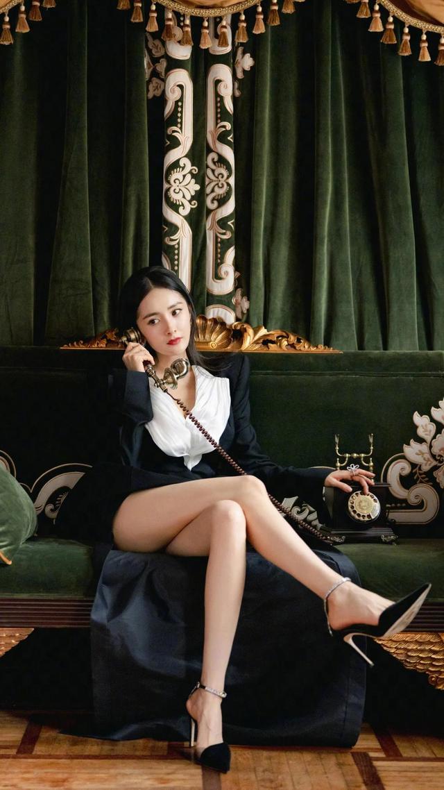 八位美女寫(xiě)真，風(fēng)姿綽約小天仙，驚鴻一瞥清流溪，有你喜歡的嗎？