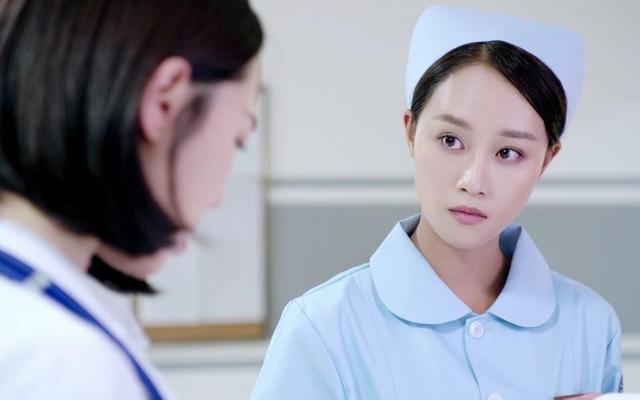 “自帶苦相”的九位女星，個(gè)個(gè)愁容滿面，演什么都喪，太吃虧了