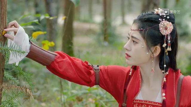 內娛“四千年美女”，夠夠了