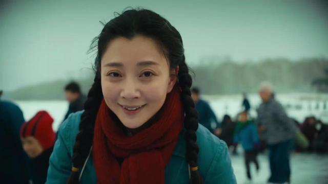 《人世間》四大美女脫掉補(bǔ)丁衣服，穿上現(xiàn)代裝，就像換了個人一樣