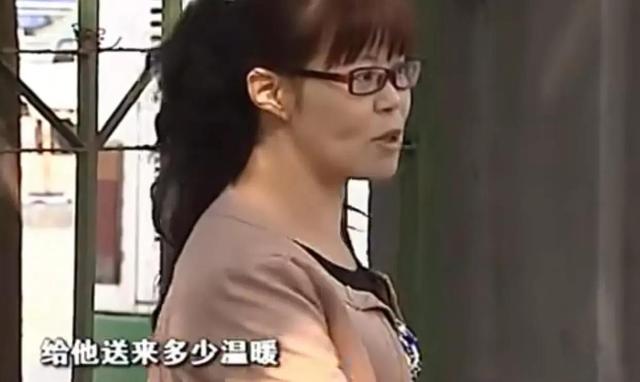杭州23歲小伙去泡腳，認(rèn)識(shí)大十幾歲女技師同居！現(xiàn)在：痛苦甩不掉