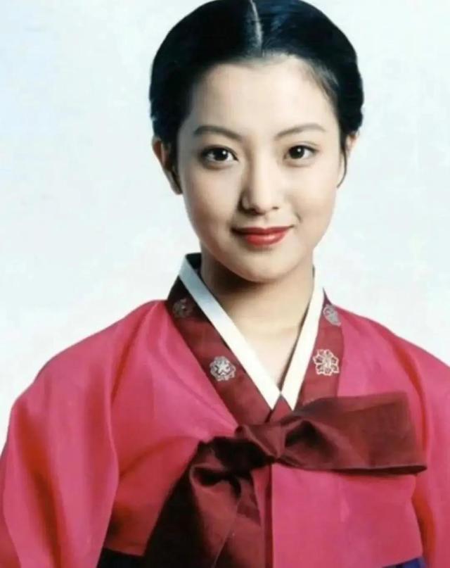 那些年被評為韓國最美的十大女星，宋慧喬僅排第七，金喜善墊底