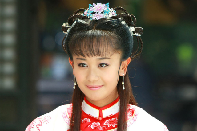 “自帶苦相”的九位女星，個(gè)個(gè)愁容滿面，演什么都喪，太吃虧了