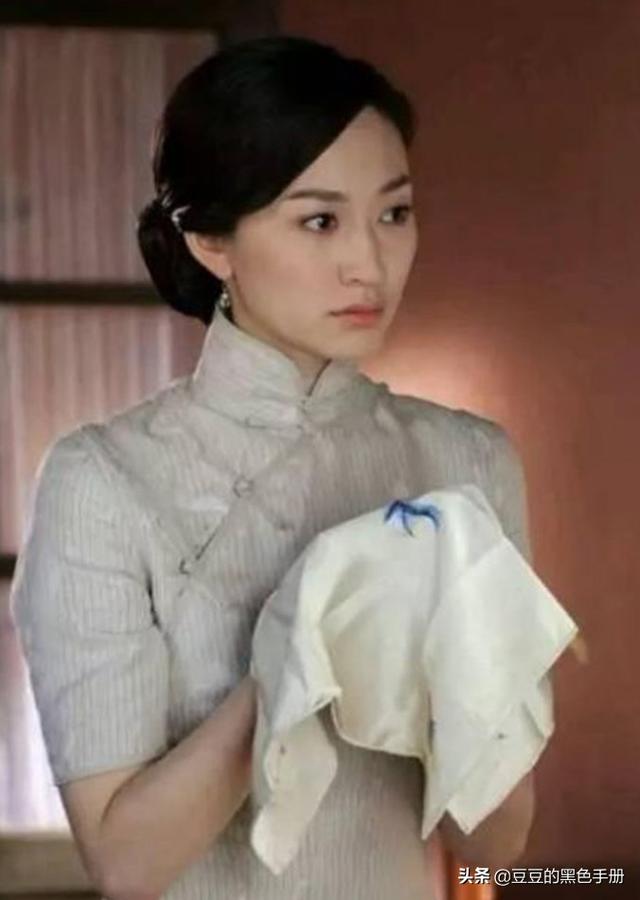 旗袍如照妖鏡，看看這17位女星，誰最驚艷，誰像偷穿大人衣服？