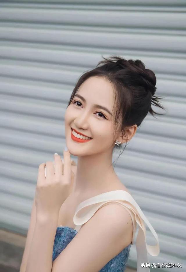 美女馬萱，清新甜美，這笑容太治愈了