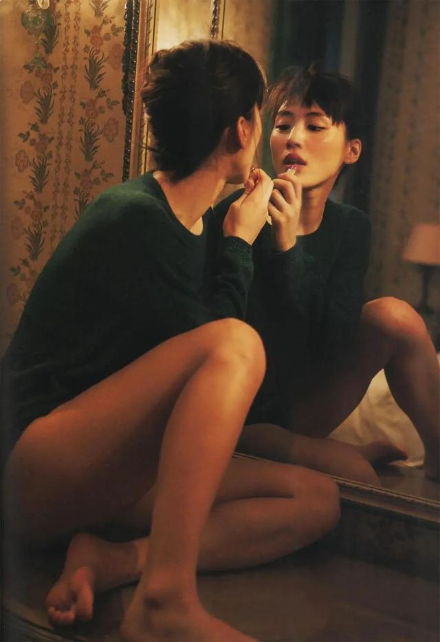 日本擁有“魔鬼身材”的女星！美腿太逆天了