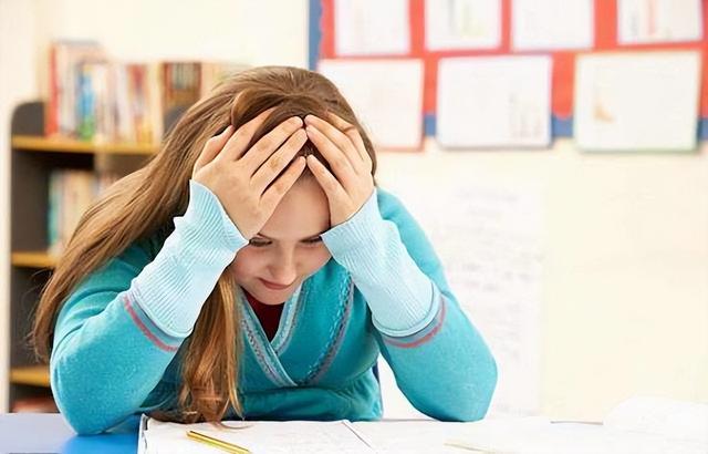 青春期是女孩的“危險期”？三條界限要守住，有女兒的父母多重視