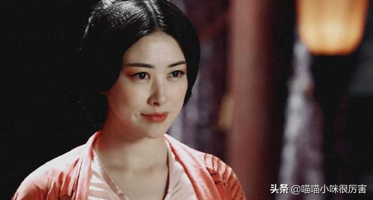 被譽(yù)為中國(guó)第一美女，與法拉利總裁談戀愛，朱珠到底靠什么？