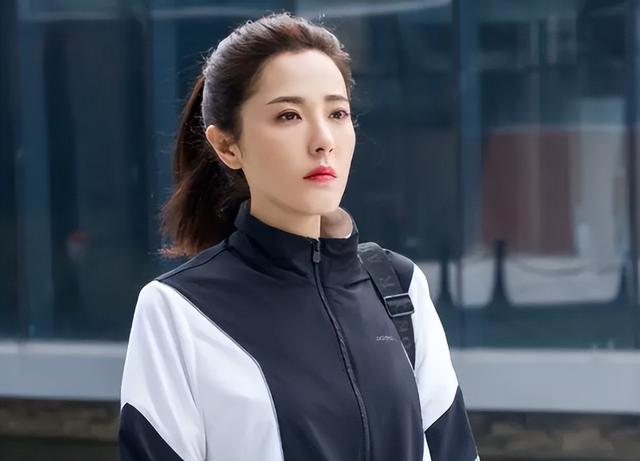 富大龍：娶重慶美女饒敏莉，12年后，婚姻還是輸給了票子和孩子