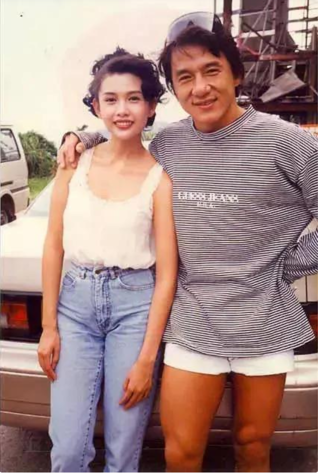 7位“一脫成名”的女星，有人成一線有人嫁豪門，有人成“癲王”
